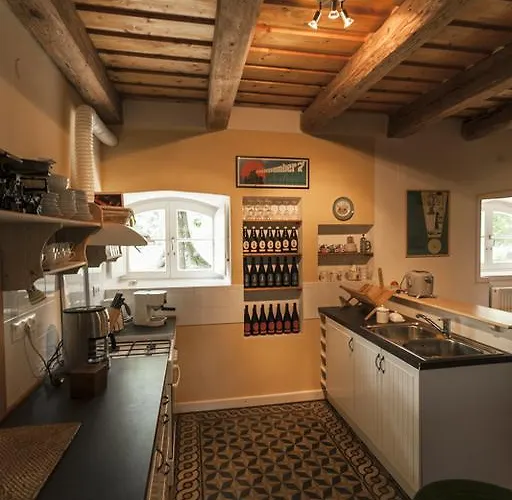 The Bat Barn Kelevíz