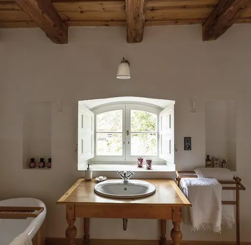 The Bat Barn Kelevíz